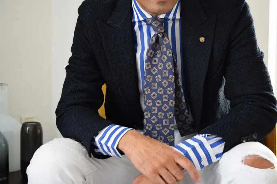 Make a statement wearing a Stefano Cau printed silk tie, custom made for you in Como.