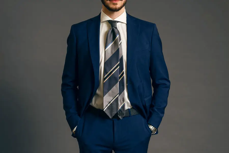 Design your bespoke Stefano Cau Como satin stripe tie , the perfectt tie for a business meeting.